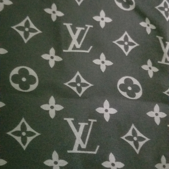 Scarf - Picture 7 of 10